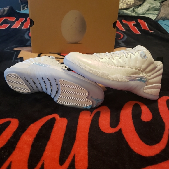 Air jordan 12's retro low easter - Picture 2 of 5